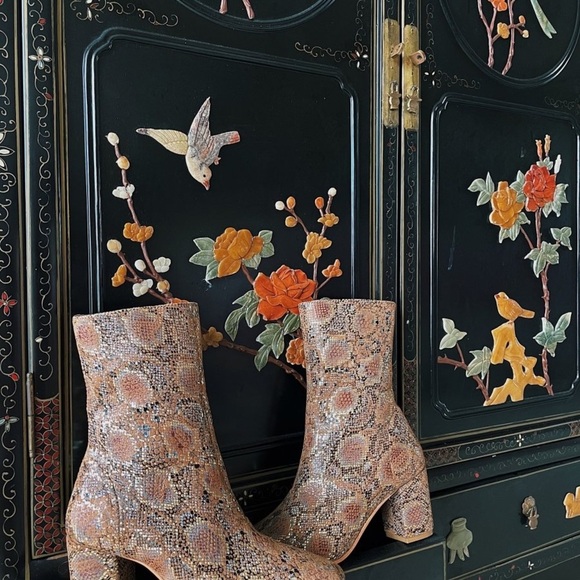 LLANI / modern boot block heel ankle bootie in sueded snake 38 - Picture 4 of 9